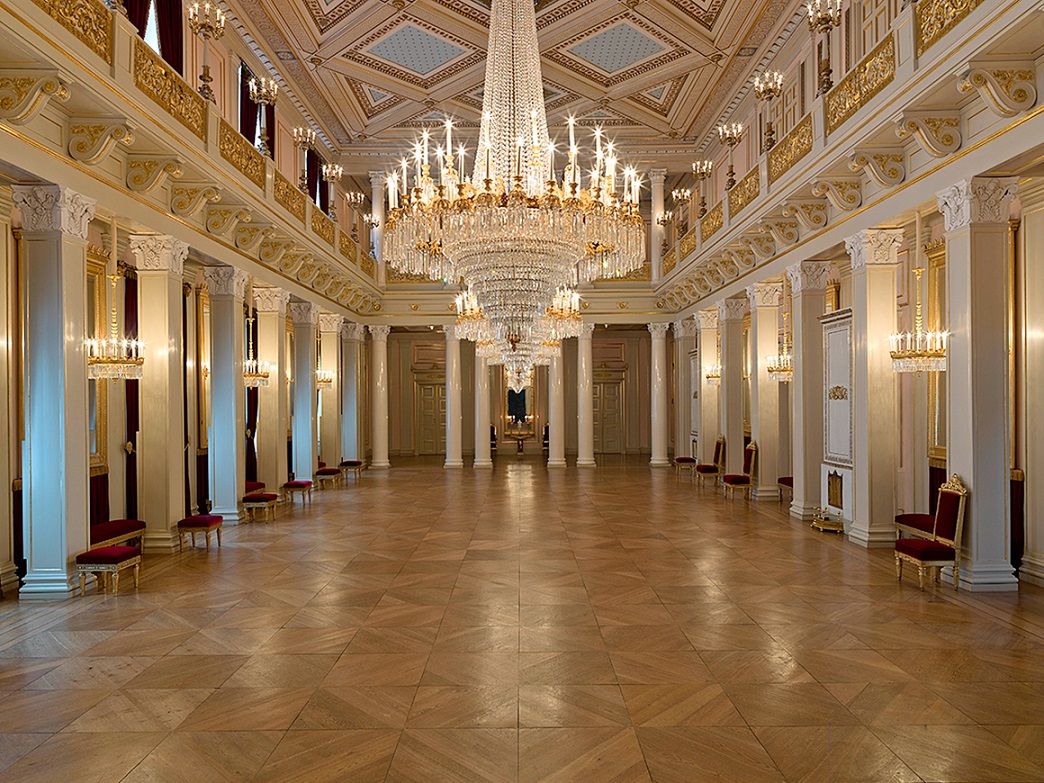 You are currently viewing کاخ سلطنتی نروژ: نمادی باشکوه از تاریخ و فرهنگ نروژ