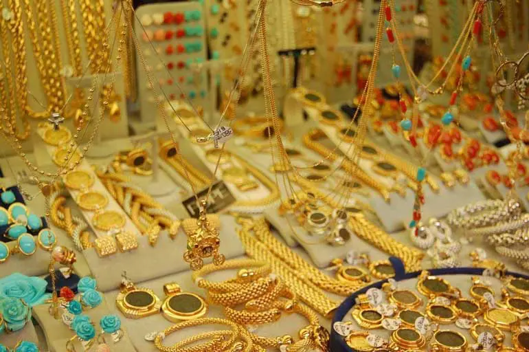 طلا و جواهرات، لوکس‌ترین سوغات قطر Pendant