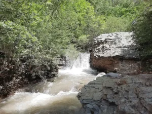 آبشار کلوگان تهران؛ طبیعتی بکر برای فرار از شلوغی تهران