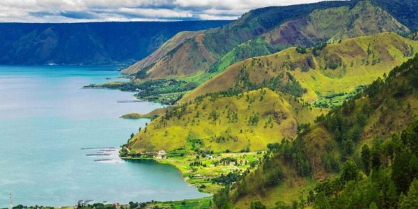 دریاچه توبا ، از عجایب طبیعی اندونزی