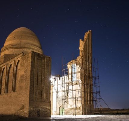 محل آرامگاه لقمان حکیم