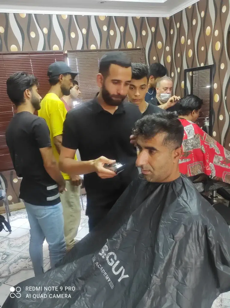 آموزشگاه آرایشگری مردانه جهان مو؛ نقطه شروع حرفه شما تصویر 2