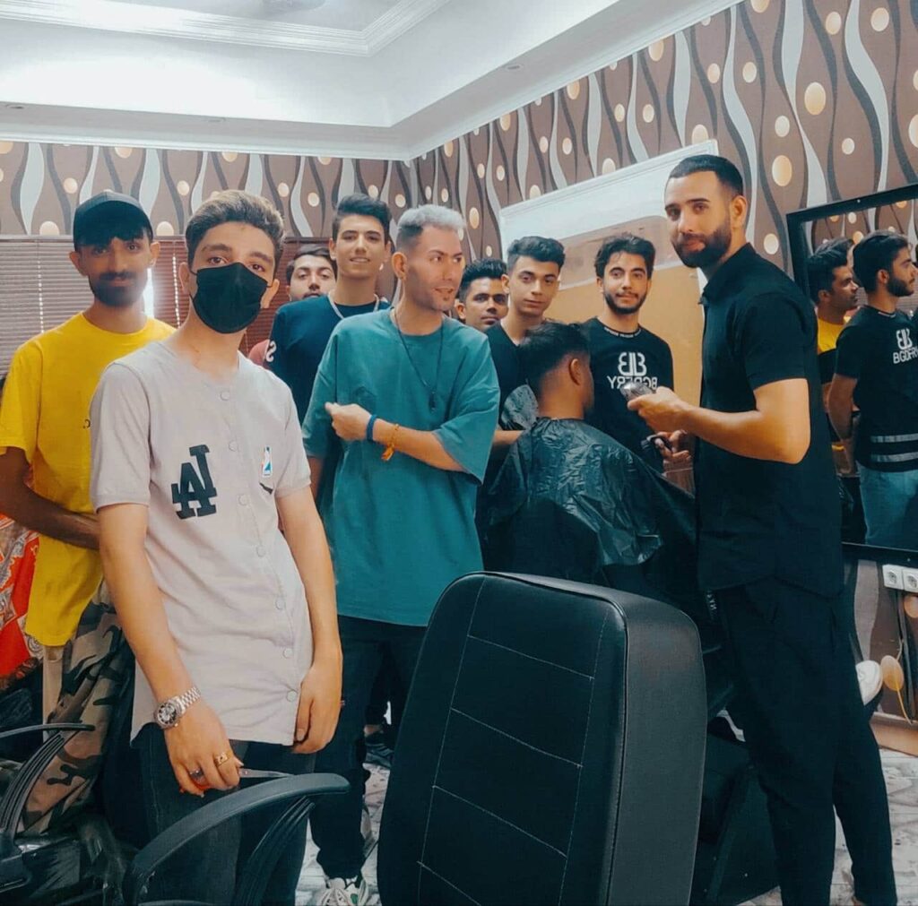 آموزشگاه آرایشگری مردانه جهان مو؛ نقطه شروع حرفه شما تصویر 3