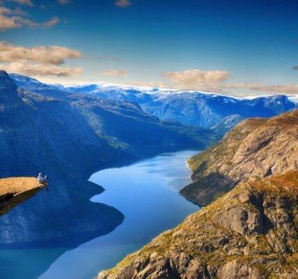 ترول تونگا ، زیباترین جاذبه طبیعی نروژ