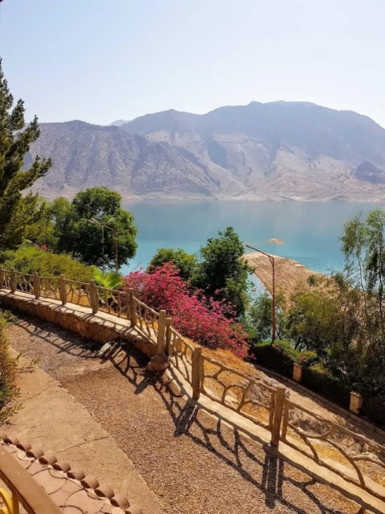 جزیره کوشک در تابستان