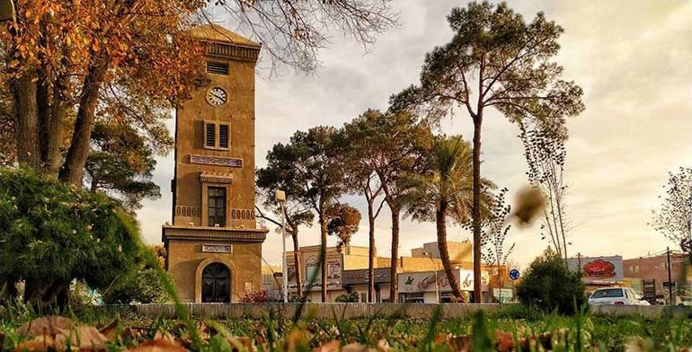 میدان ساعت یزد؛ اولین ساعت شهری جهان