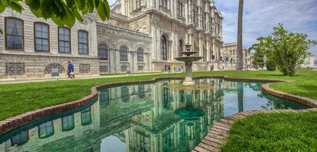 کاخ دولما باغچه استانبول؛ فرصتی برای تماشای لاکچری‌ترین سبک زندگی