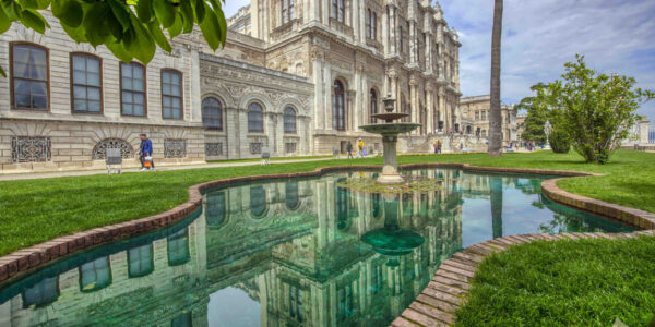 کاخ دولما باغچه استانبول؛ فرصتی برای تماشای لاکچری‌ترین سبک زندگی