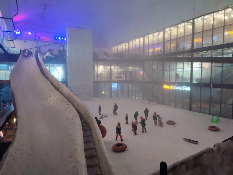 – لاین تیوپ‌سواری