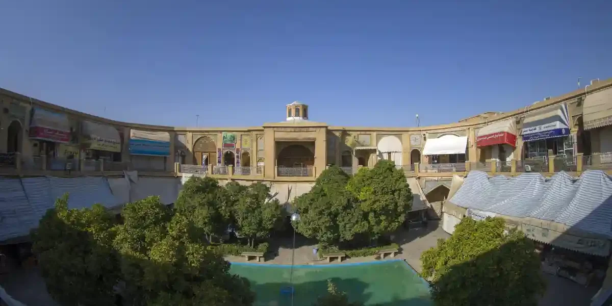 سرای مشیر شیراز؛ حیاط‌خلوت خیال در دل بازار