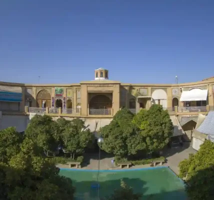 سرای مشیر شیراز؛ حیاط‌خلوت خیال در دل بازار