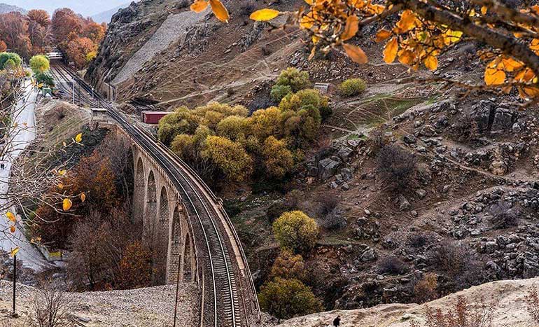 ایستگاه راه آهن لرستان