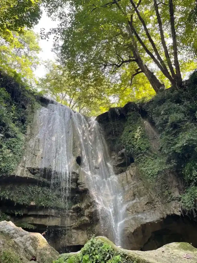 ۳. آبشار ترز