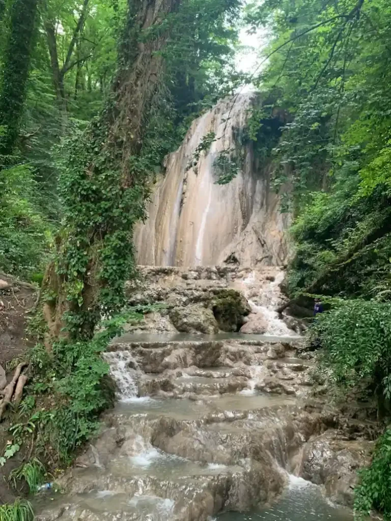 ۴. آبشار اسکلیم