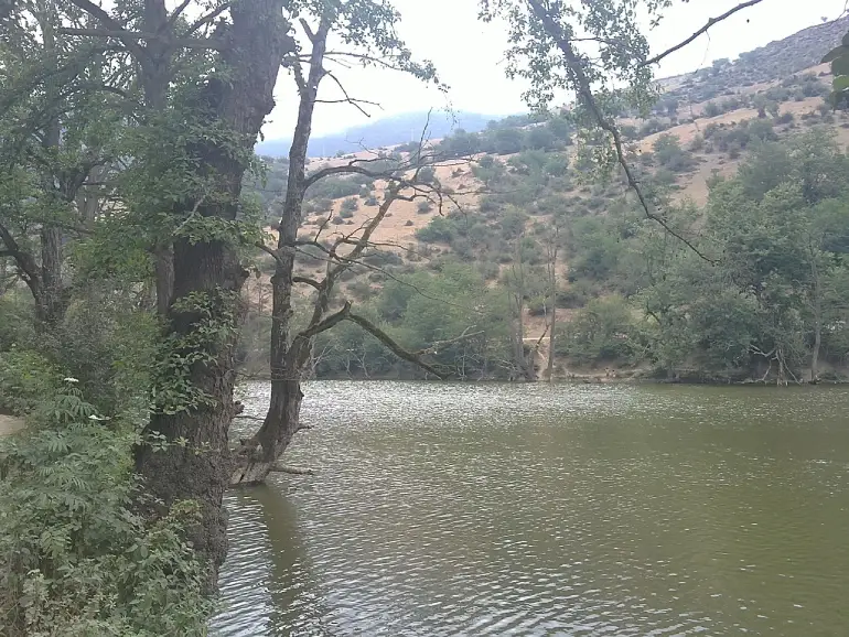 ۸. دریاچه شورمست